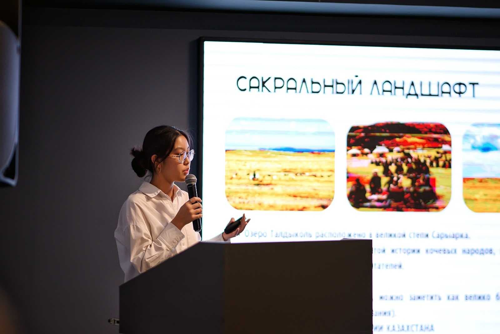 Высшая школа естественных наук совместно с «Urbanitarium Astana Сlub 2023» провели закрытие клуба урбанистики для подростков 13-16 лет — 2