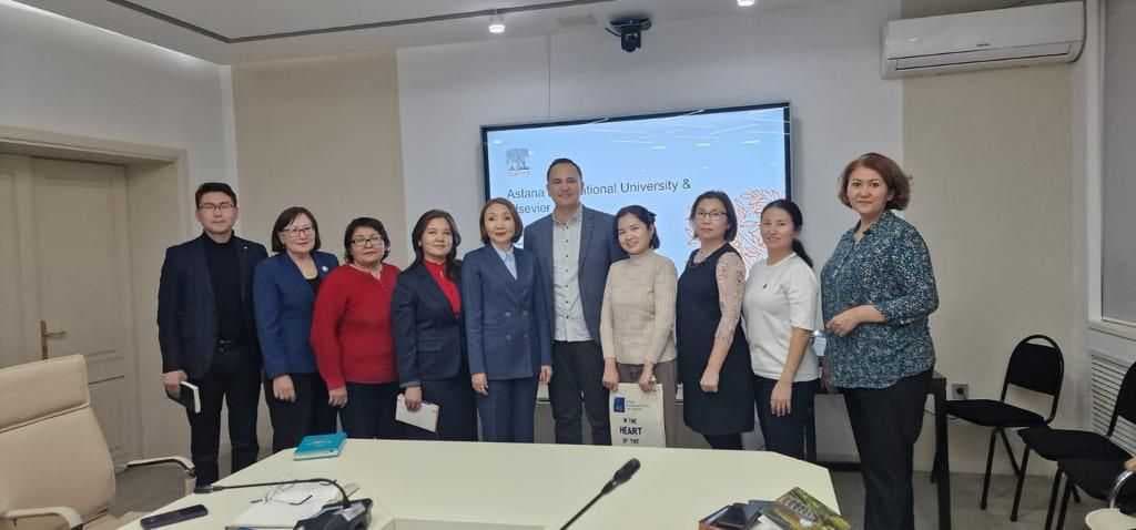 В Astana International University состоялась информационная встреча с Ерхановым Бакдаулетом Асилхановичем, Региональным руководителем Informascope, представителем Elsevier в Центральной Азии — 2