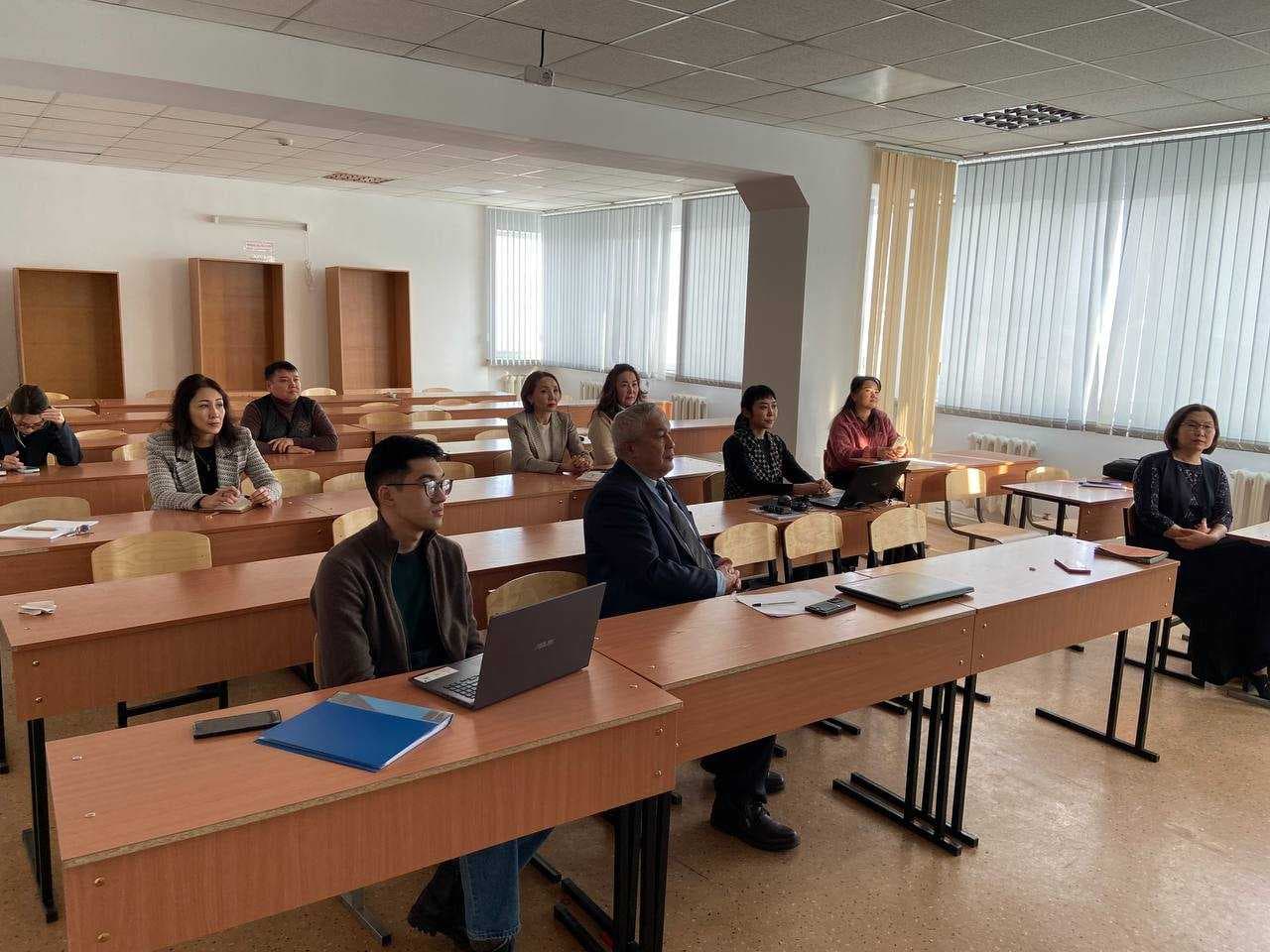 В Высшей школе естественных наук прошел научный семинар по итогам НИР магистрантов и докторантов за первый семестр учебного года. — 1
