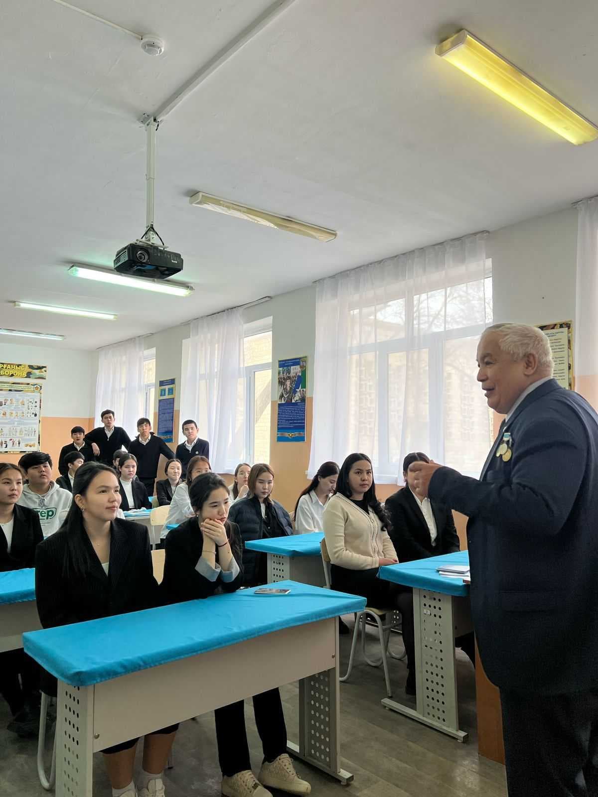 Высшая школа естественных наук провела профориентационные встречи на западе страны — 1