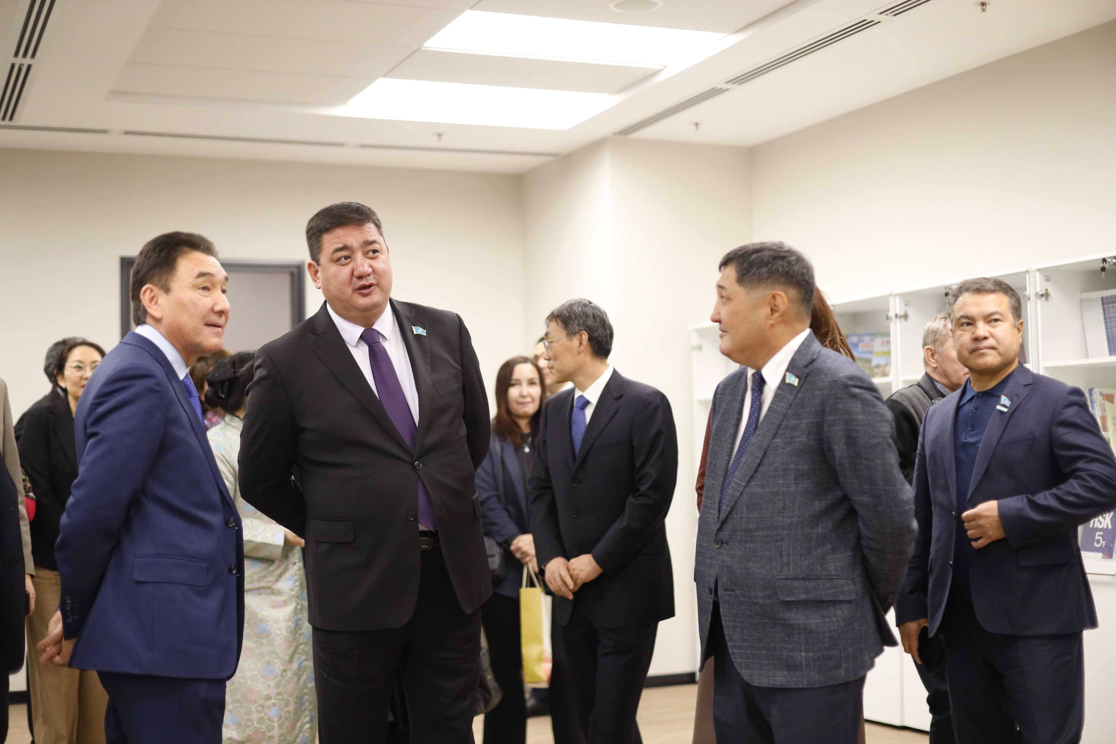 Новые горизонты для молодежи: визит депутатов в BLCU Kazakhstan — 2