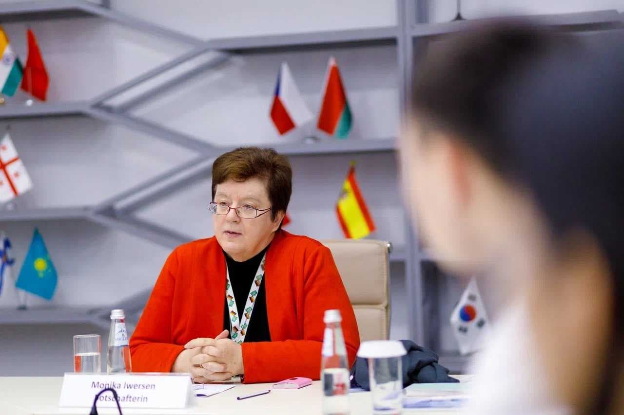 Посол Германии провела гостевую лекцию в Astana International University — 1