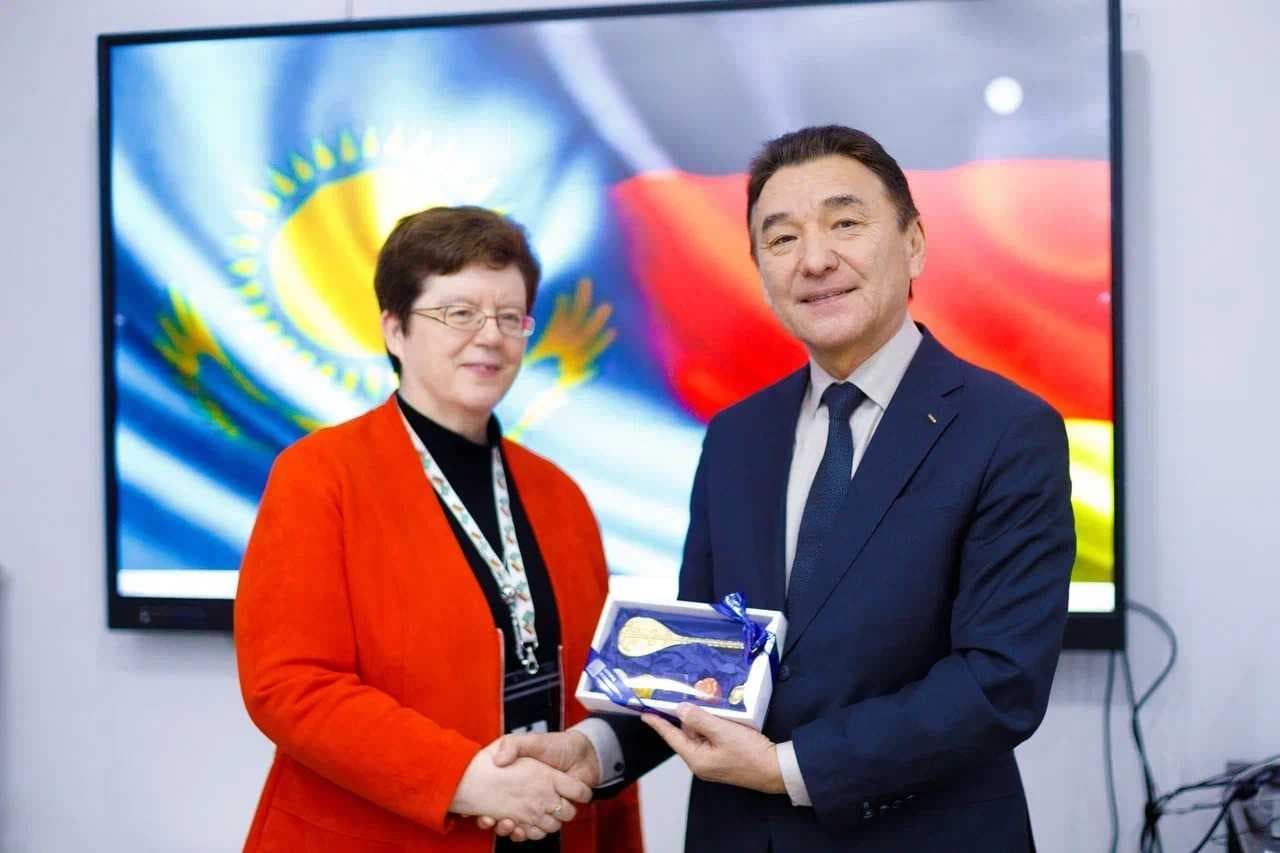 Чрезвычайный и Полномочный Посол Германии посетила Astana International University — 6