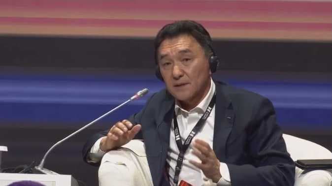 Президент AIU выступил на форуме Digital Алматы 2025 — 1