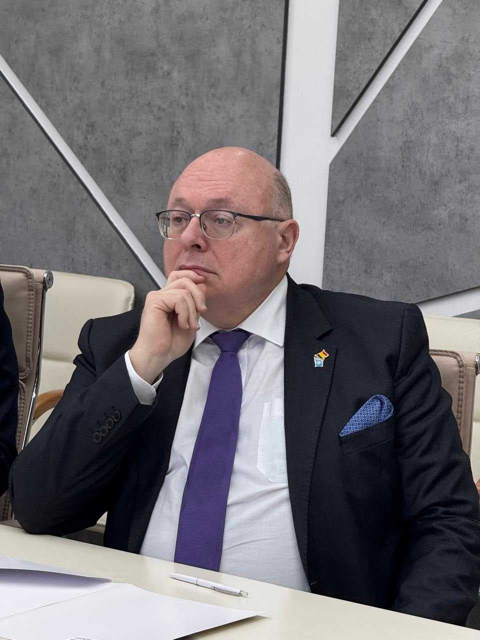 Дипломатический визит: обсуждение образовательного сотрудничества между AIU и Бельгией — 5