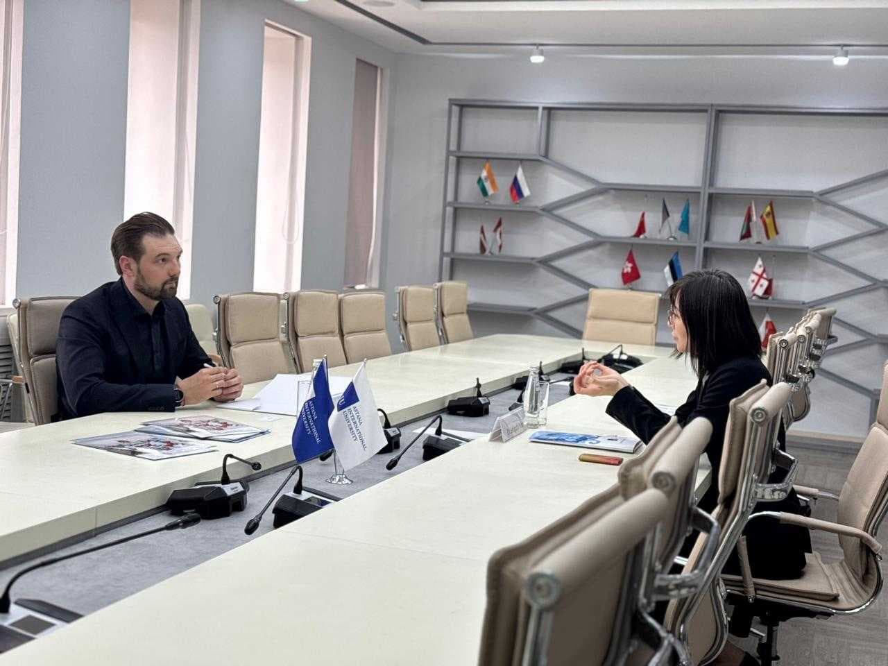 📢 Встреча с представителем Посольства Японии в AIU — 2
